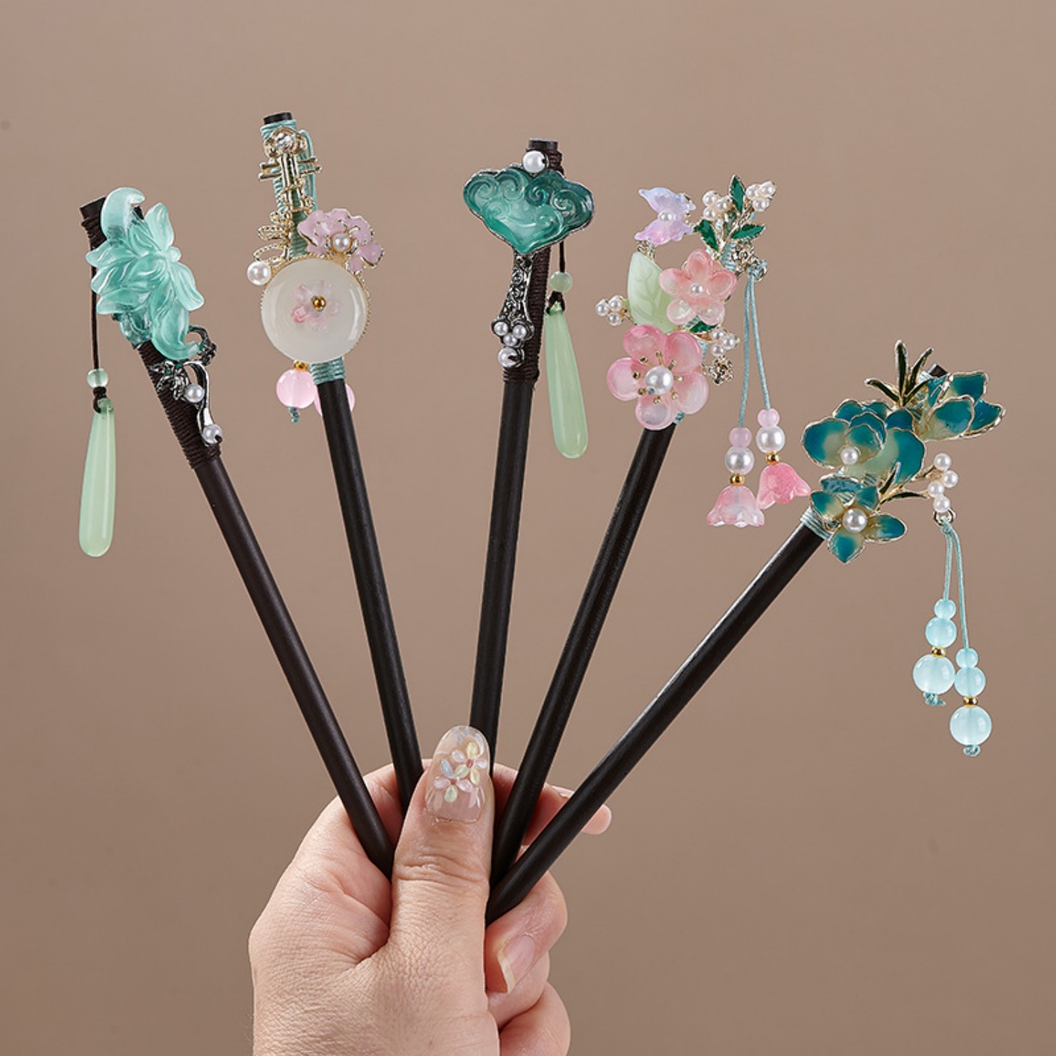 Women'S Formal Accessories - Épingle à cheveux vintage fleurie pour